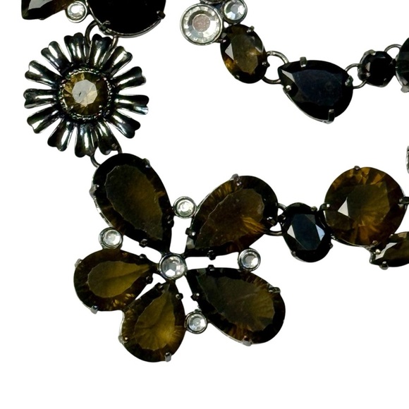 Large Flowers Faceted Rhinestone Faux Stone Silver Tone Statement Boho Necklace - Picture 6 of 14